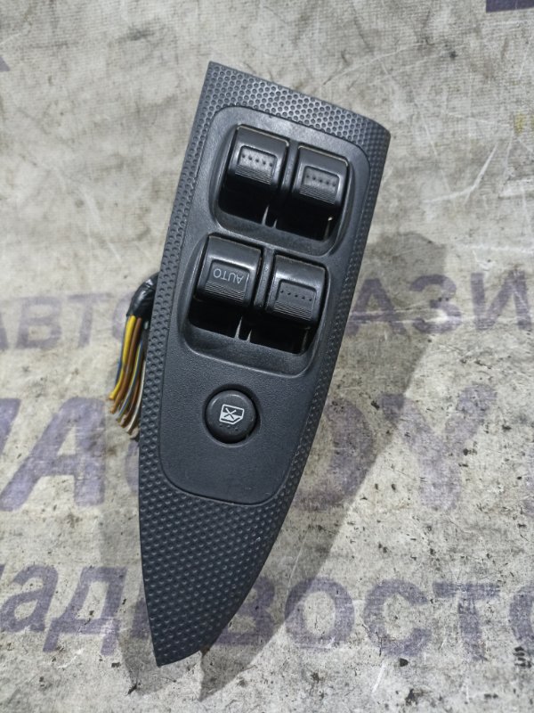 Блок упр. стеклоподьемниками HONDA STREAM RN1 D17A передний правый (б/у)