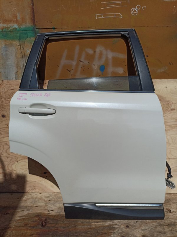 Дверь SUBARU FORESTER SJG FA20ESZHYA задняя правая COLOR K1X (б/у)