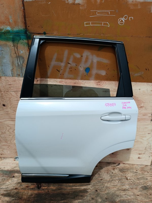 Дверь SUBARU FORESTER SJG FA20ESZHYA задняя левая COLOR K1X (б/у)