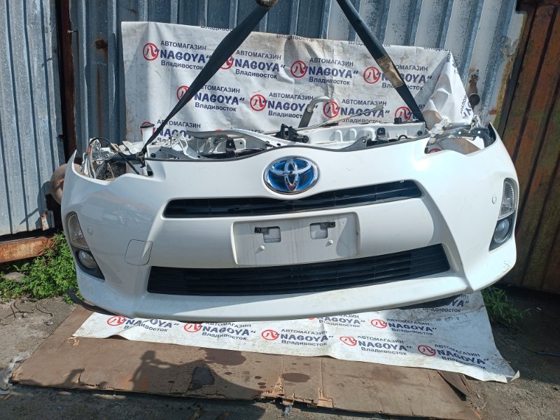 Nose cut TOYOTA AQUA NHP10 1NZ-FXE передний 52-244 (б/у)