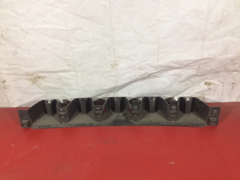 Кронштейн бампера задний S40 2 Кронштейн бампера задний S40 2