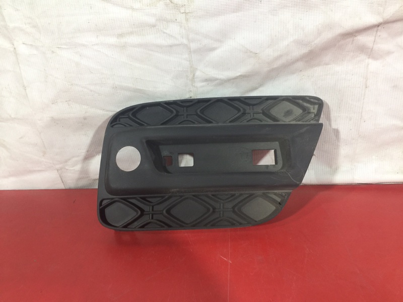 Накладка бампера задняя левая Renault Sandero Stepway 2 850777156R новая