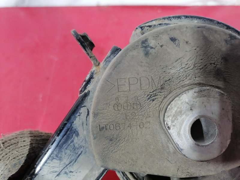Подушка МКПП prius 2
