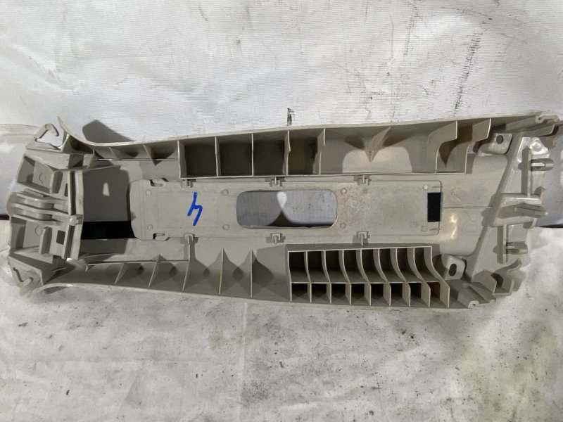 Обшивка стойки кузова правая 3 BL