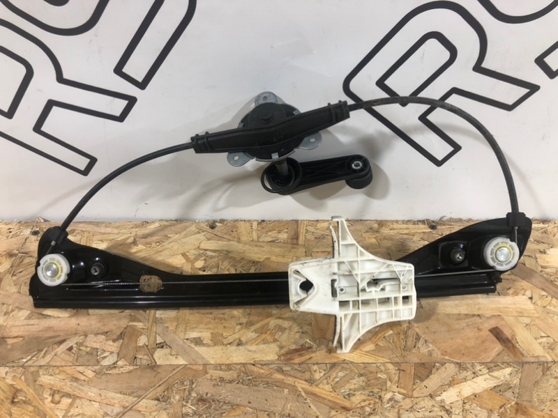 Стеклоподъемник задний правый Fabia 2 Стеклоподъемник задний правый Fabia 2