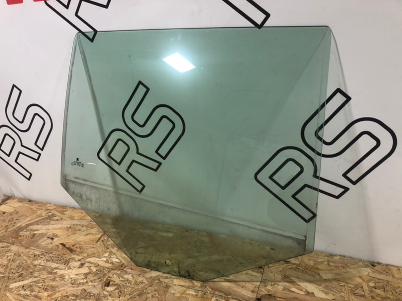 Стекло двери заднее правое Skoda Fabia 2 Стекло двери заднее правое Skoda Fabia 2