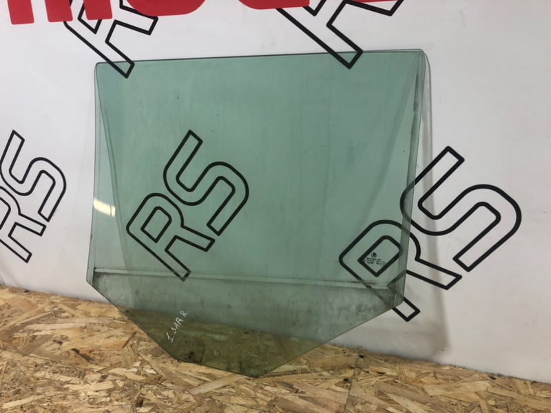 Стекло двери заднее правое Fabia 2 Стекло двери заднее правое Fabia 2