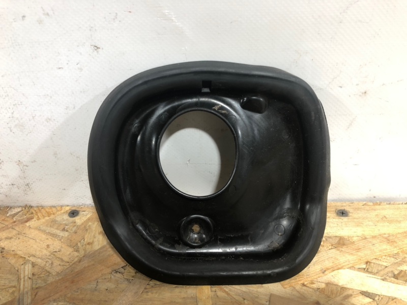 Уплотнитель горловины бака Porsche Cayenne 2 7P0809933 контрактная