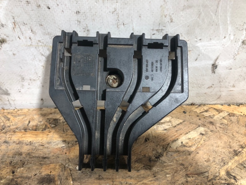Кронштейн Skoda Fabia 2 03F905487 контрактная