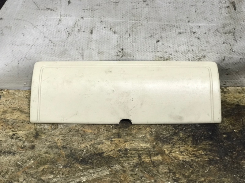 Накладка в салоне Volkswagen Touareg 2 7P6857185 контрактная