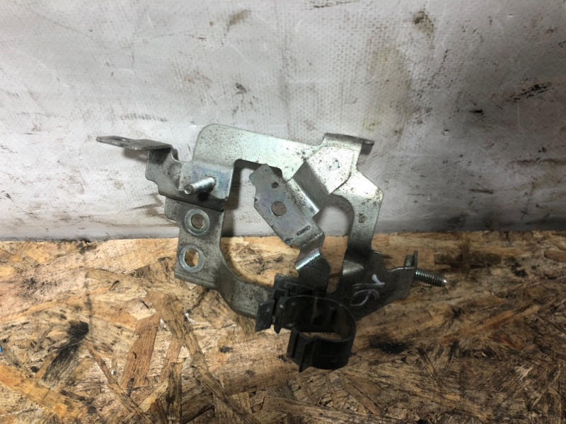 Кронштейн Mazda CX-5 1 SHVPTS 12345 контрактная