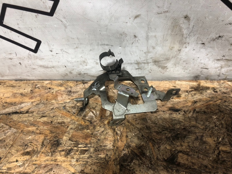 Кронштейн Mazda CX-5 1 SHVPTS