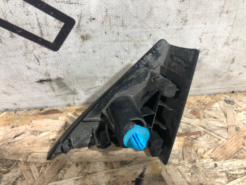 Крышка зеркала передняя левая CT200H 1