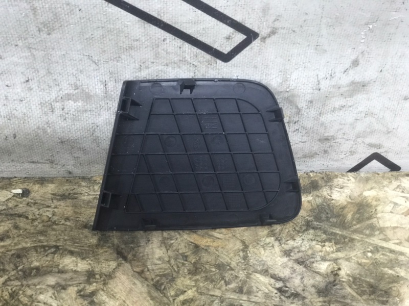 Обшивка крышки багажника правая Hyundai i40 1 Обшивка крышки багажника правая Hyundai i40 1