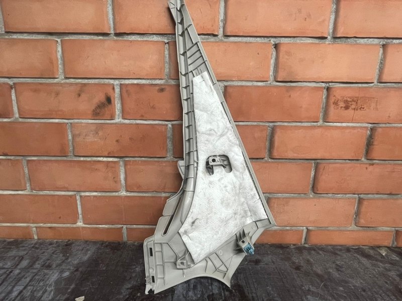 Обшивка стойки кузова задняя правая 6 2014 GJ Обшивка стойки кузова задняя правая 6 2014 GJ