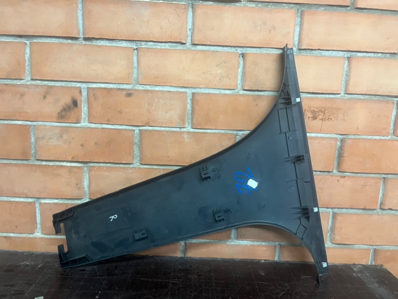 Обшивка стойки кузова правая Fabia 2