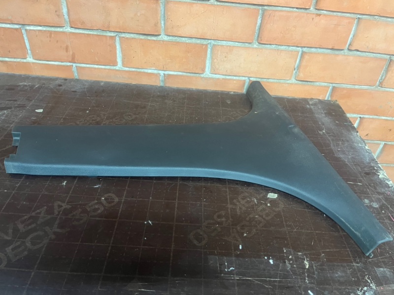 Обшивка стойки кузова правая Fabia 2