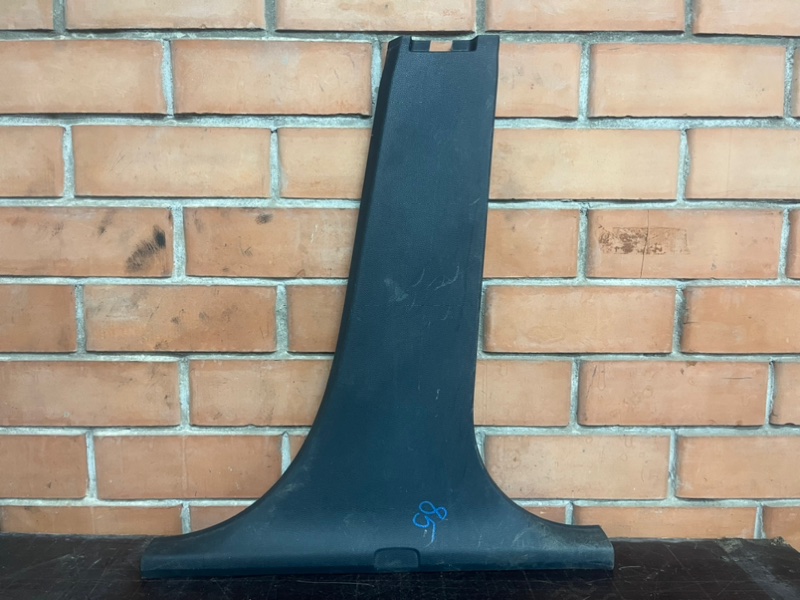 Запчасть обшивка стойки кузова правая Skoda Fabia 2 5J6867282 контрактная Обшивка стойки кузова правая Skoda Fabia 2 5J6867282 контрактная