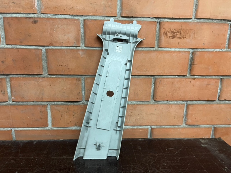 Обшивка стойки кузова левая Fabia 2