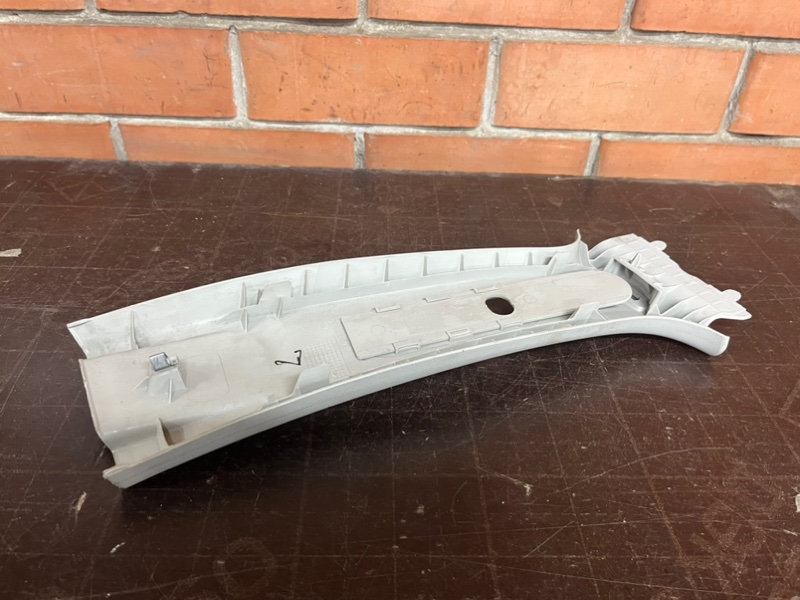 Обшивка стойки кузова левая Fabia 2