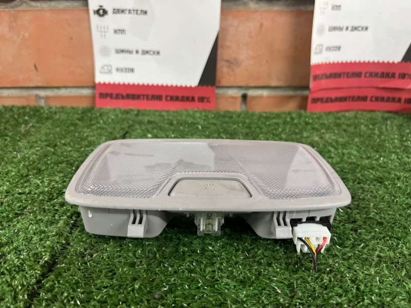 Плафон подсветки салона задний i40 1 Плафон подсветки салона задний i40 1