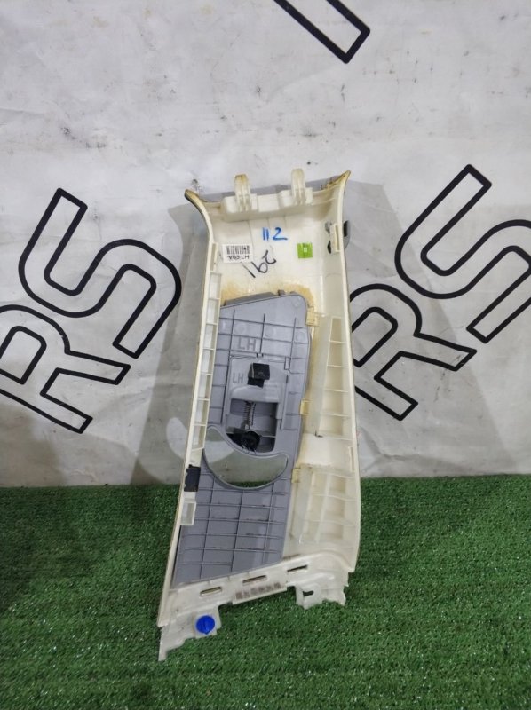 Обшивка стойки кузова левая Hyundai i40 1 Обшивка стойки кузова левая Hyundai i40 1