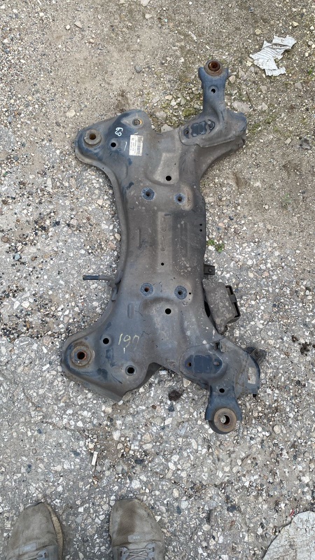 Запчасть балка подвески передняя Hyundai i40 1 12345 Б/У Балка подвески передняя Hyundai i40 1 12345 Б/У