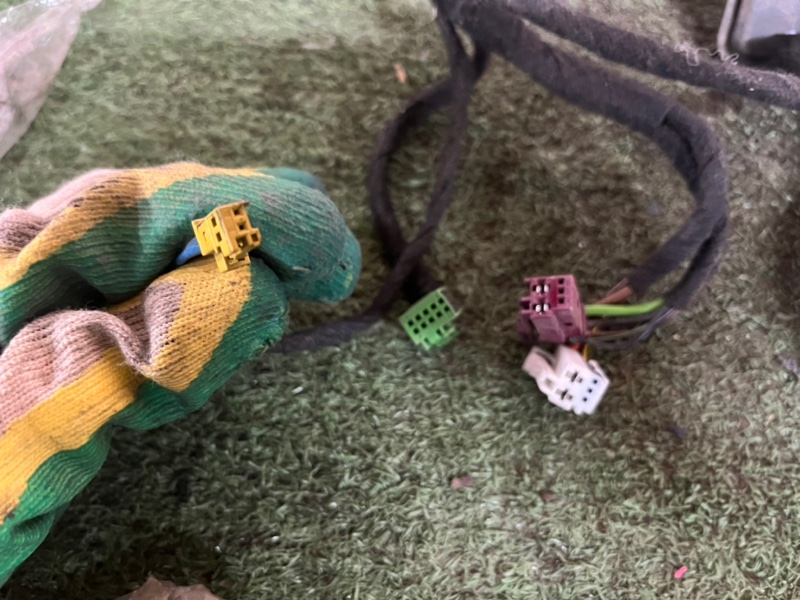 Проводка двери передняя правая Mercedes-Benz C-Class W205