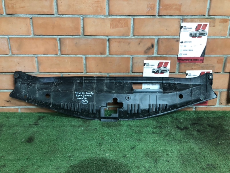 Накладка замка капота Toyota Camry XV70