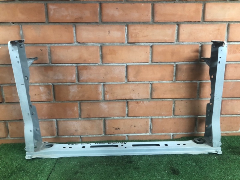 Запчасть рамка радиатора Toyota Camry XV70 998877 контрактная Рамка радиатора Toyota Camry XV70 998877 контрактная