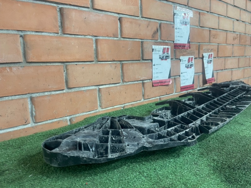 Пыльник бампера передний Camry XV70