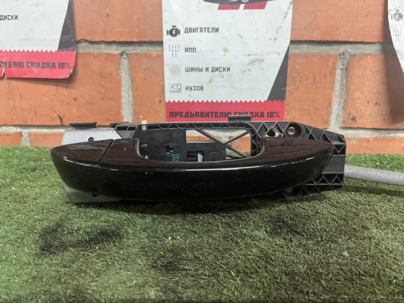 Ручка двери внешняя передняя правая Touareg 2