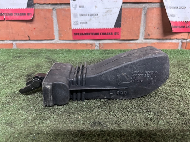 Ограничитель двери передний правый Touareg 2