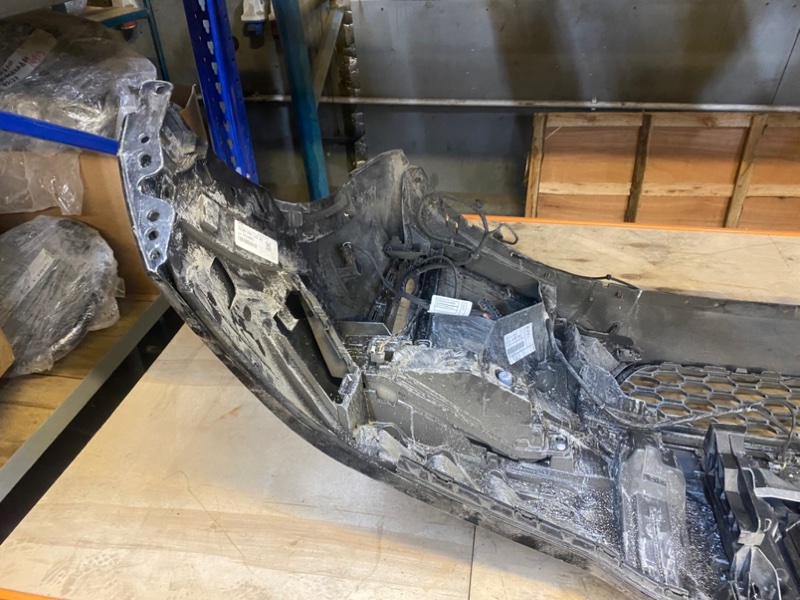 Бампер передний X7 G07