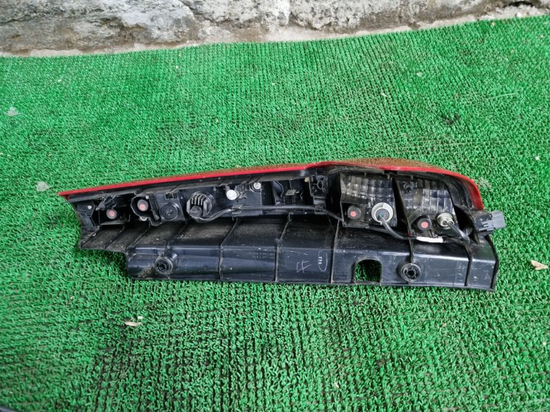 Стоп сигнал левый Roomy 2019 M910A-0070740 1KR-FE