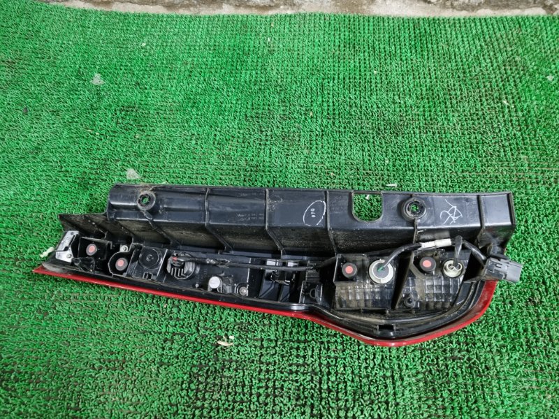 Стоп сигнал правый Roomy 2019 M910A-0070740 1KR-FE