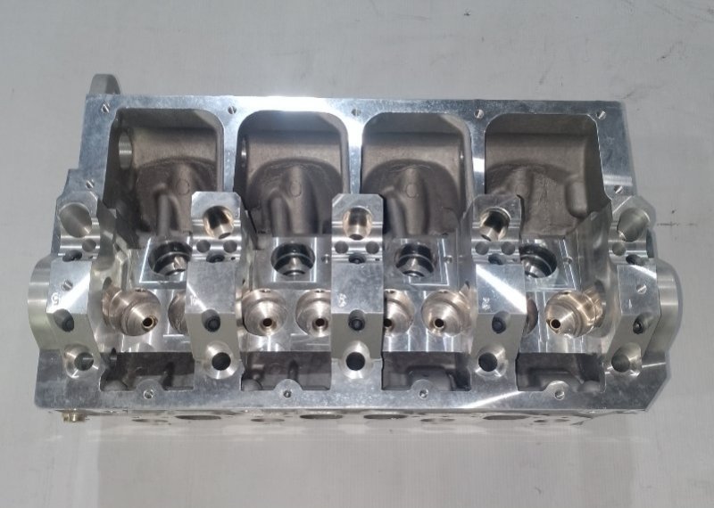 Головка блока Volkswagen Transporter 2003-2009 T5 BRS AT038103265SX новая