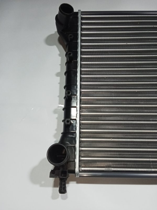 Радиатор охлаждения двигателя Doblo 2012 350A1000 Радиатор охлаждения двигателя Doblo 2012 350A1000