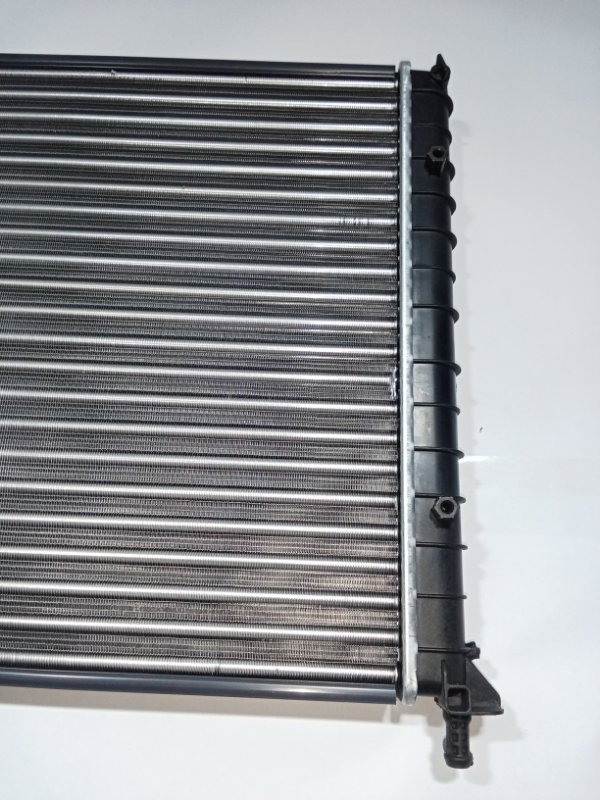 Радиатор охлаждения двигателя FIAT Doblo 350A1000 Радиатор охлаждения двигателя FIAT Doblo 350A1000