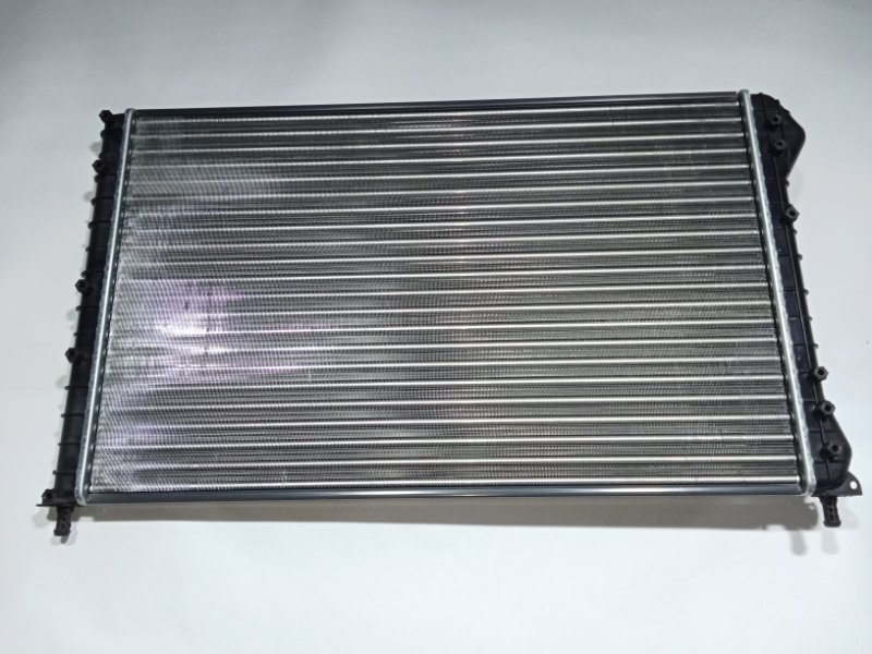 Радиатор охлаждения двигателя Doblo 2012 350A1000 Радиатор охлаждения двигателя Doblo 2012 350A1000