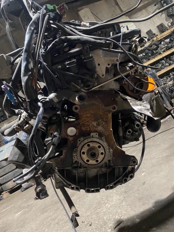 Двигатель Volkswagen Passat B5 APU