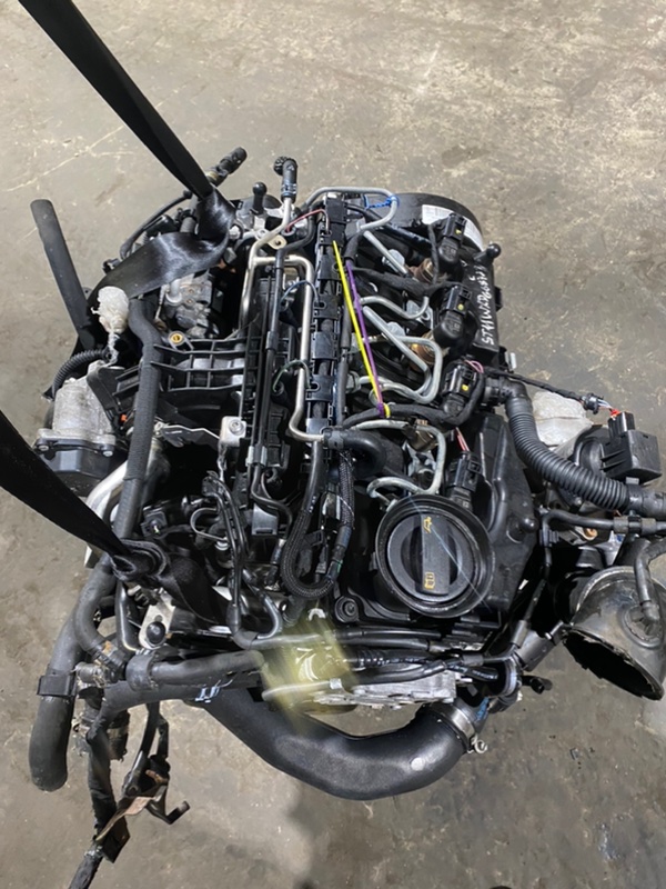 Двигатель Volkswagen Golf 6 CAY 03L100036K контрактная