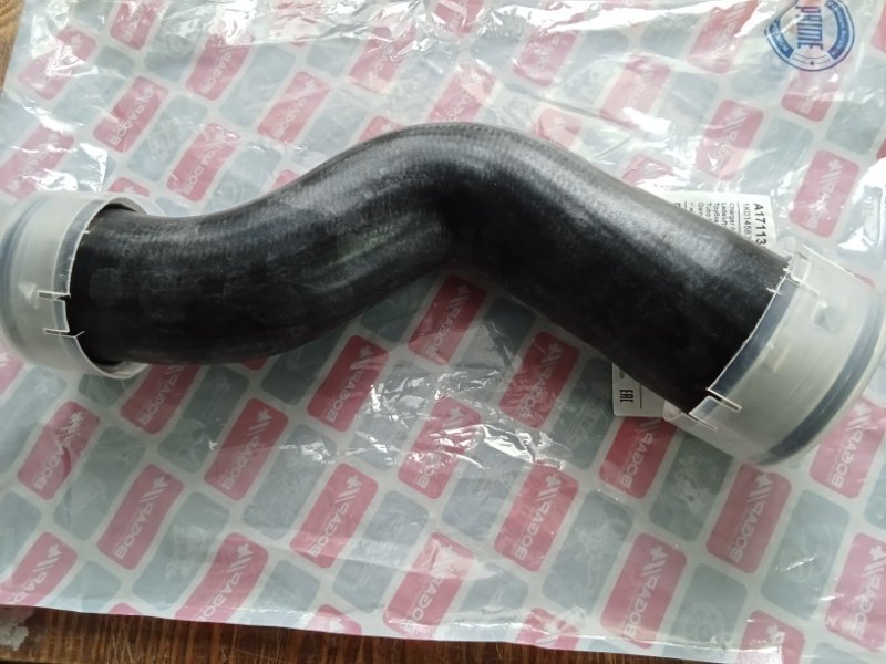 Запчасть патрубок интеркулера Volkswagen Golf 6 2009-2020 CDA A1711363 новая Патрубок интеркулера Volkswagen Golf 6 2009-2020 CDA A1711363 новая