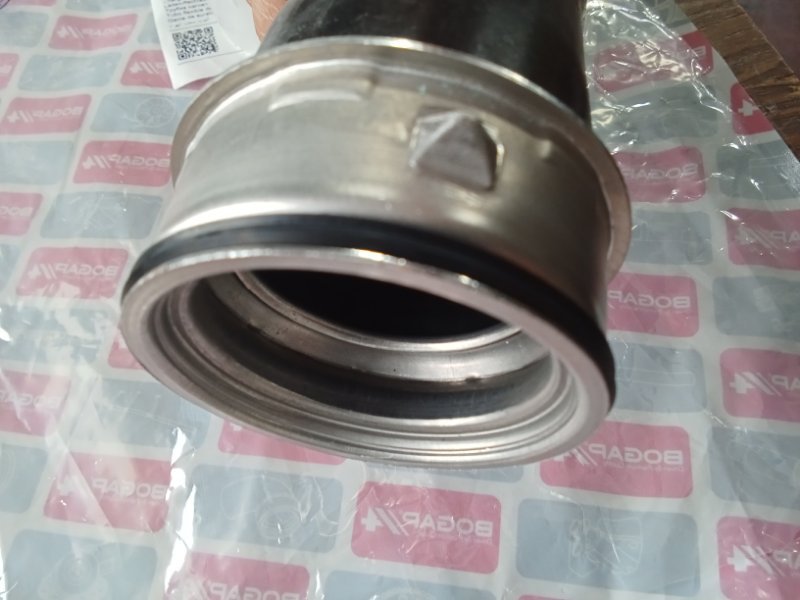 Патрубок интеркулера Golf 6 2009-2020 CDA Патрубок интеркулера Golf 6 2009-2020 CDA