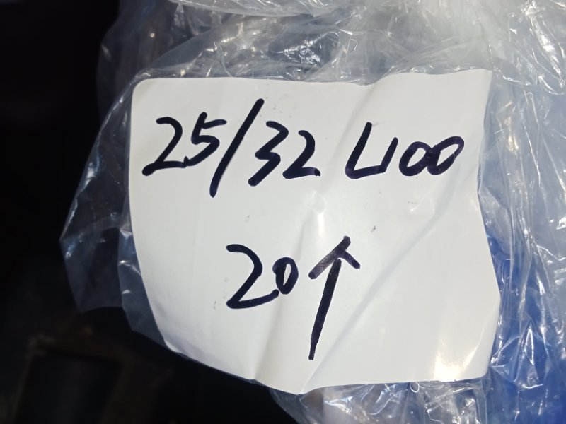 Патрубок силиконовый переходной D25*D32L100