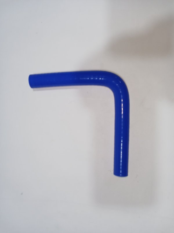 Патрубок силиконовый усиленный угловой D16 MM 90ID16-150-150 новая