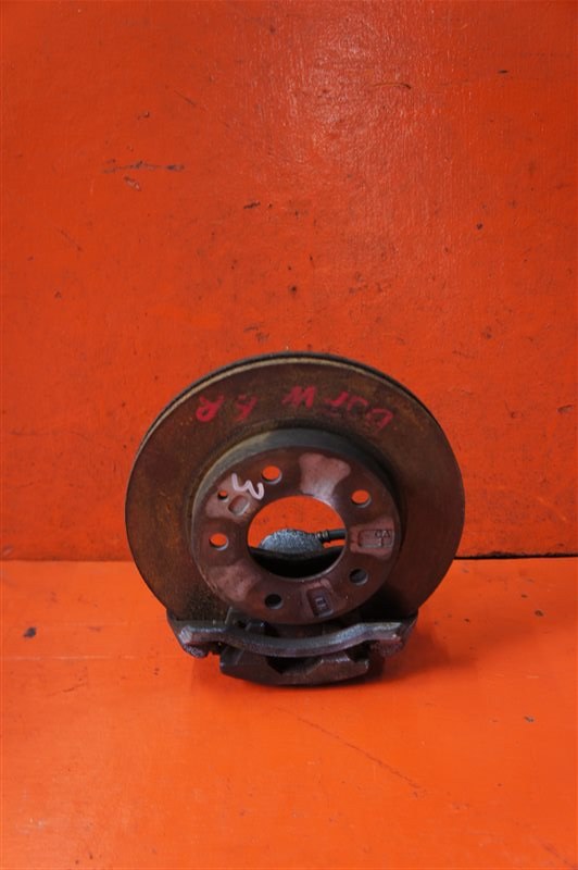 Запчасть суппорт передний правый MAZDA FAMILIA BJFW FS Б/У Суппорт передний правый MAZDA FAMILIA BJFW FS Б/У