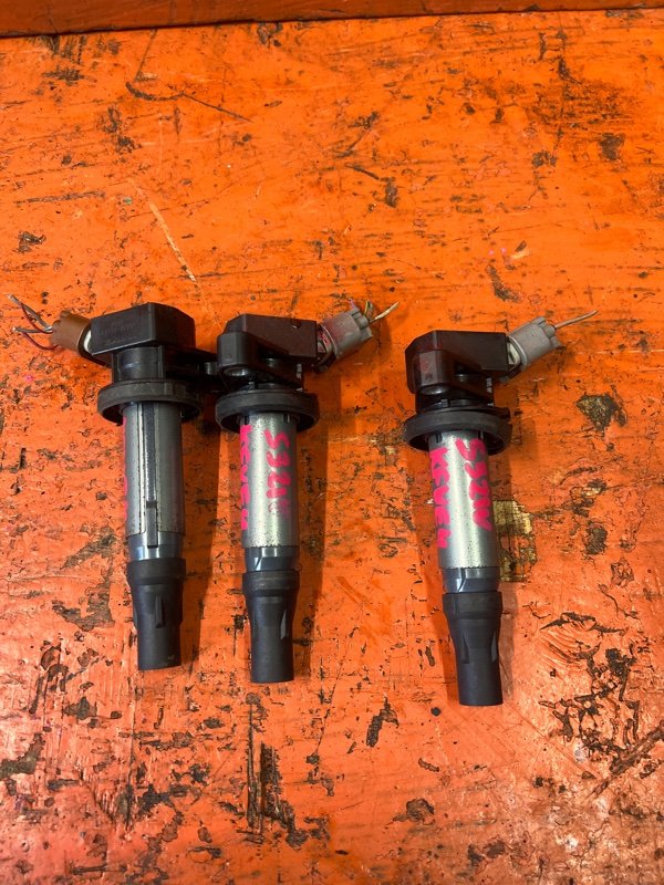 Запчасть катушка зажигания DAIHATSU HIJET 2014 S321V KFVE4 19500-B2051 контрактная Катушка зажигания DAIHATSU HIJET 2014 S321V KFVE4 19500-B2051 контрактная