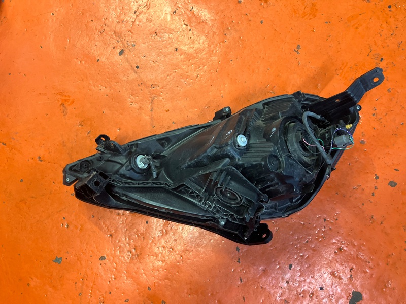 Фара передняя правая FIT SHUTTLE 2012 GP2