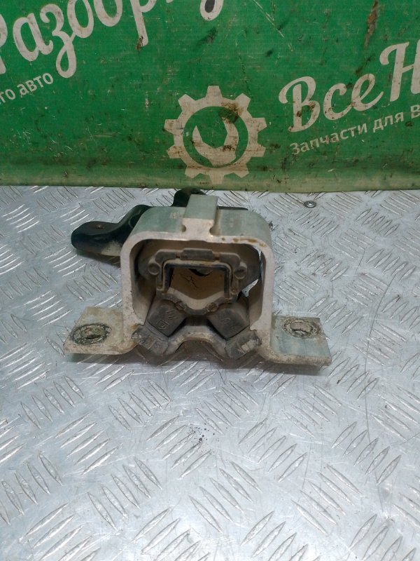 Подушка двигателя Renault Logan 1